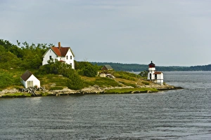 Viewing light houses while sailing down the Keybeck River Viewing light houses while sailing down the Keybeck River