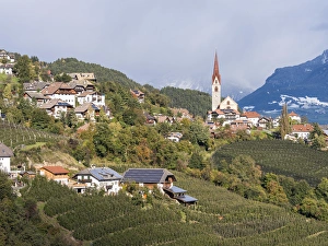 Village of Unterinn (Auna di Sotto) on Mt. Ritten (Renon) above Bozen (Bolzano) Village of Unterinn (Auna di Sotto) on Mt. Ritten (Renon) above Bozen (Bolzano)
