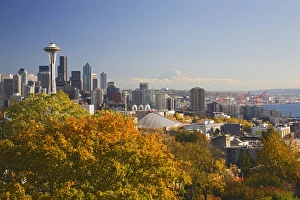 WA, Seattle, Seattle skyline with Space Needle and Mt. Rainier, view from Kerry Park WA, Seattle, Seattle skyline with Space Needle and Mt. Rainier, view from Kerry Park