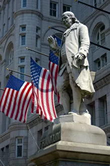 Images Dated 18th June 2005: Washington, DC, statue of Benjamin Franklin