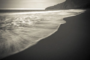 Waves, Waipio Valley beach, Hamakua Coast, The Big Island, Hawaii USA Waves, Waipio Valley beach, Hamakua Coast, The Big Island, Hawaii USA