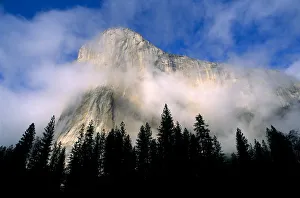 Wispy clouds around El Capitan, Yosemite Valley, Yosemite National Park, California, USA Wispy clouds around El Capitan, Yosemite Valley, Yosemite National Park, California, USA