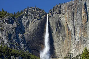 Yosemite Falls, Yosemite Valley, Yosemite National Park, California, USA Yosemite Falls, Yosemite Valley, Yosemite National Park, California, USA