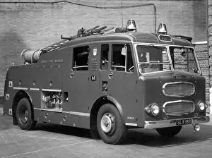 Bells Gallery: LFB Dennis dual-purpose pump, Lambeth HQ
