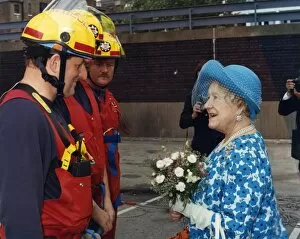 Images Dated 31st May 1996: Visit by HM The Queen Mother to Chelsea Fire Station