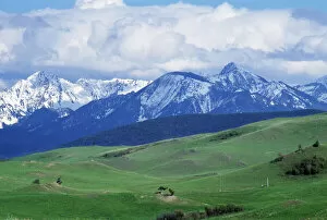 Montana Gallery: Bozeman Trail over the Bridger Mountains, Montana