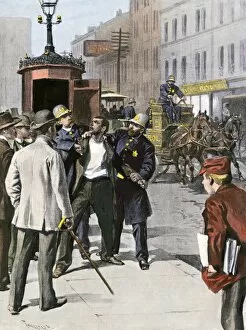 Chicago police arres ting a s us pect, 1890s