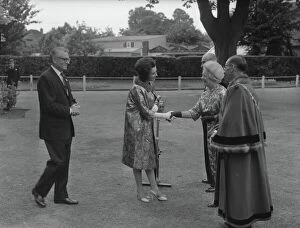Dignitaries Gallery: Joan Plowright being greeted by the Mayoress of Chichester, 25 June 1962