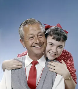 Classic Television Series Prints: FATHER KNOWS BEST, from left: Robert Young, Lauren Chapin, 1954-60