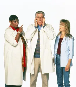 Classic Television Series Prints: EMPTY NEST, from left: Marsha Warfield, Richard Mulligan, Park Overall, 1988-1995