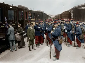 Print of French soldiers at Dunkerque train station, 1914