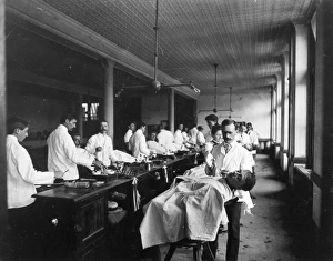 <b class=qtipBold><figcaption>American Barbershop, C1900</figcaption></b><br>American Barbershop, C1900.<br><em>© none</em> American Barbershop, C1900