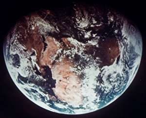 APOLLO 11: EARTH. Apollo 11: View of Earth from 160, 000 miles APOLLO 11: EARTH. Apollo 11: View of Earth from 160, 000 miles