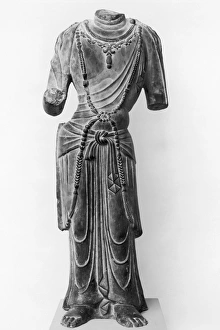 Chinese limestone sculpture of a bodhisattva, Tang dynasty, early 8th century Chinese limestone sculpture of a bodhisattva, Tang dynasty, early 8th century