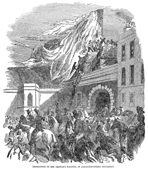 Crash of Margaret Graham's hot air balloon at Arlington Street in Piccadilly, London, England Crash of Margaret Graham's hot air balloon at Arlington Street in Piccadilly, London, England