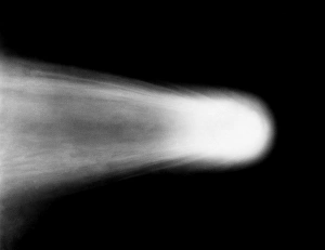 HALLEY'S COMET, 1910. The head of Halleys Comet. Photographed by the Mount Wilson HALLEY'S COMET, 1910. The head of Halleys Comet. Photographed by the Mount Wilson
