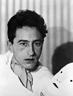 JEAN COCTEAU (1889-1963). French writer and artist. Photographed by Berenice Abbott JEAN COCTEAU (1889-1963). French writer and artist. Photographed by Berenice Abbott