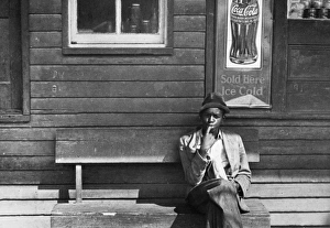 KENTUCKY RESIDENT, 1935. Resident of Smithland, Kentucky KENTUCKY RESIDENT, 1935. Resident of Smithland, Kentucky