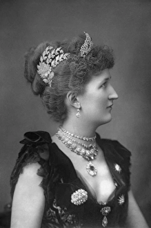 LADY CAREW (c1864-1922). Julia Mary Lethbridge, wife of Robert Carew, 3rd Baron Carew LADY CAREW (c1864-1922). Julia Mary Lethbridge, wife of Robert Carew, 3rd Baron Carew