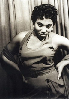 LEONTYNE PRICE (1927- ). American opera singer. Photographed by Carl Van Vechten as Bess LEONTYNE PRICE (1927- ). American opera singer. Photographed by Carl Van Vechten as Bess