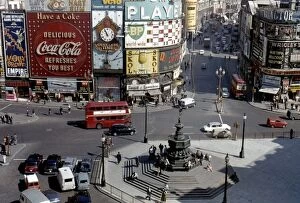 Circus Gallery: LONDON: PICCADILLY CIRCUS. View of Piccadilly Circus with the statue of Eros
