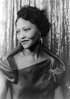 MAIDIE NORMAN (1912-1998). American actress. Photographed by Carl Van Vechten, 1951 MAIDIE NORMAN (1912-1998). American actress. Photographed by Carl Van Vechten, 1951