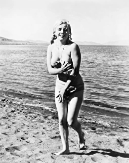 <b class=qtipBold><figcaption>MARILYN MONROE (1926-1962)</figcaption></b><br>MARILYN MONROE (1926-1962). American cinema actress.<br><em>© none</em> MARILYN MONROE (1926-1962)