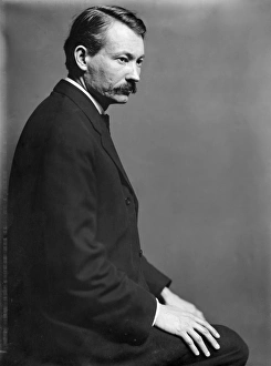 ROBERT HENRI (1865-1929). American painter. Photographed by Gertrude Kasebier, c1900 ROBERT HENRI (1865-1929). American painter. Photographed by Gertrude Kasebier, c1900