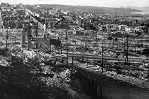 SAN FRANCISCO EARTHQUAKE. Van Ness Avenue, looking west from Washington Street to Vallejo SAN FRANCISCO EARTHQUAKE. Van Ness Avenue, looking west from Washington Street to Vallejo