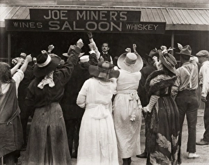 <b class=qtipBold><figcaption>Silent Film Still: Fights</figcaption></b><br>Silent Film Still: Fights.<br><em>© none</em> Silent Film Still: Fights