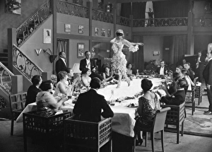 <b class=qtipBold><figcaption>Silent Film Still: Parties</figcaption></b><br>Silent Film Still: Parties.<br><em>© none</em> Silent Film Still: Parties