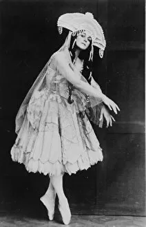 Ballerina Gallery: TAMARA KARSAVINA (1885-1978). Russian ballerina. Photograph, c1910