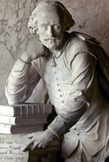 WILLIAM SHAKESPEARE (1564-1616). Monument erected in 1740 in Westminster Abbey, London WILLIAM SHAKESPEARE (1564-1616). Monument erected in 1740 in Westminster Abbey, London