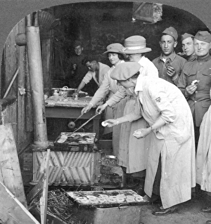 YMCA WOMEN WORKERS YMCA women making doughnuts for American doughboys at Montabaur YMCA WOMEN WORKERS YMCA women making doughnuts for American doughboys at Montabaur