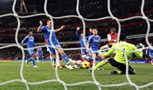 Alex Song scores Arsenal's 1st goal past Petr Czech (Chelsea). Arsenal 3:1 Chelsea Alex Song scores Arsenal's 1st goal past Petr Czech (Chelsea). Arsenal 3:1 Chelsea