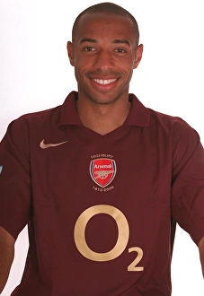 Arsenal 1st Team Photocall. Arsenal Stadium, Highbury, London, 4/8/05 Arsenal 1st Team Photocall. Arsenal Stadium, Highbury, London, 4/8/05