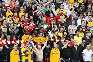 Images Dated 21st April 2009: Arsenal fans