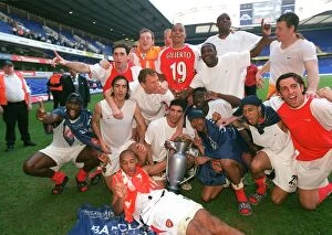 Images Dated 7th April 2005: The Arsenal players celebrate winning the league. Tottenham Hotspur v Arsenal