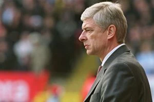 Images Dated 28th December 2005: Arsene Wenger the Arsenal Manager. Charlton Athletic 0: 1 Arsenal