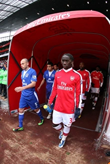 Bacary Sagna (Arsenal) walks out of the tunnel before the match. Arsenal 2:2 Everton Bacary Sagna (Arsenal) walks out of the tunnel before the match. Arsenal 2:2 Everton