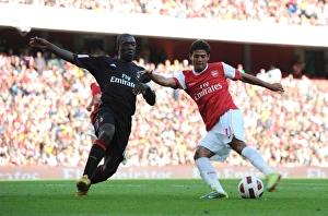 Carlos Vela (Arsenal) Clarence Seedorf (Milan). Arsenal 1:1 AC Milan. Emirates Cup Carlos Vela (Arsenal) Clarence Seedorf (Milan). Arsenal 1:1 AC Milan. Emirates Cup