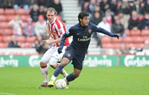 Carlos Vela (Arsenal) Glenn Whelan (Stoke). Stoke City 3:1 Arsenal, FA Cup 4th round Carlos Vela (Arsenal) Glenn Whelan (Stoke). Stoke City 3:1 Arsenal, FA Cup 4th round