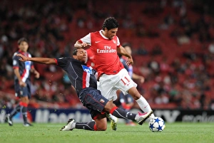 Carlos Vela (Arsenal) Lima (Braga). Arsenal 6:0 SC Braga, UEFA Champions League Carlos Vela (Arsenal) Lima (Braga). Arsenal 6:0 SC Braga, UEFA Champions League