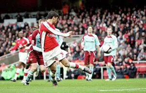 Images Dated 8th March 2009: Eduardo scores Arsenals 2nd goal