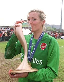 Arsenal women/arsenal ladies v umea ik 2006 07/emma byrne arsenal european trophy Arsenal women/arsenal ladies v umea ik 2006 07/emma byrne arsenal european trophy