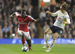 Emmanuel Eboue (Arsenal) Luka Modric (Tottenham). Tottenham Hotspur 2:1 Arsenal Emmanuel Eboue (Arsenal) Luka Modric (Tottenham). Tottenham Hotspur 2:1 Arsenal