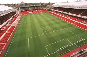 Images Dated 20th September 2005: Highbury. Arsenal 2: 0 Newcastle United. FA Premier League