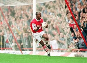 Images Dated 21st September 2005: Ian Wright celebrates scoring his 100th goal for Arsenal