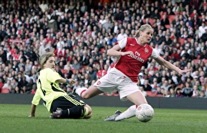 Kelly Smith (Arsenal) is fouled by Emma Delves (Chelsea) for Arsenals 2nd penalty Kelly Smith (Arsenal) is fouled by Emma Delves (Chelsea) for Arsenals 2nd penalty
