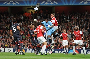Laurent Koscielny (Arsenal) Felipe (Braga). Arsenal 6:0 SC Braga, UEFA Champions League Laurent Koscielny (Arsenal) Felipe (Braga). Arsenal 6:0 SC Braga, UEFA Champions League